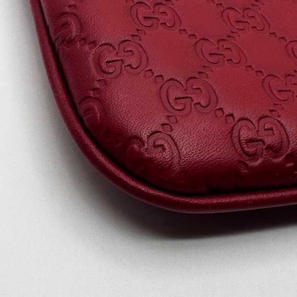 Gucci
Microguccissima Pattern Leather Pouch - Picture 11 of 11
